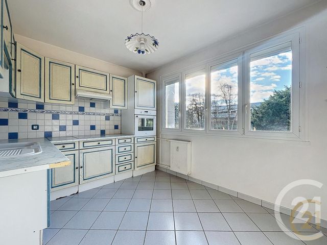 Appartement F4 à vendre - 4 pièces - 76,07 m2 - Canteleu - 76 - HAUTE-NORMANDIE