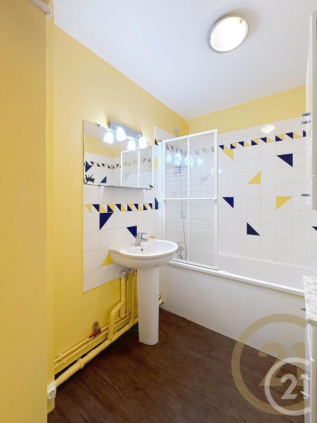 Appartement à vendre - 3 pièces - 61,60 m2 - Bihorel - 76 - HAUTE-NORMANDIE