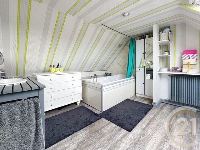 Maison à vendre - 7 pièces - 126 m2 - Notre Dame De Bondeville - 76 - HAUTE-NORMANDIE