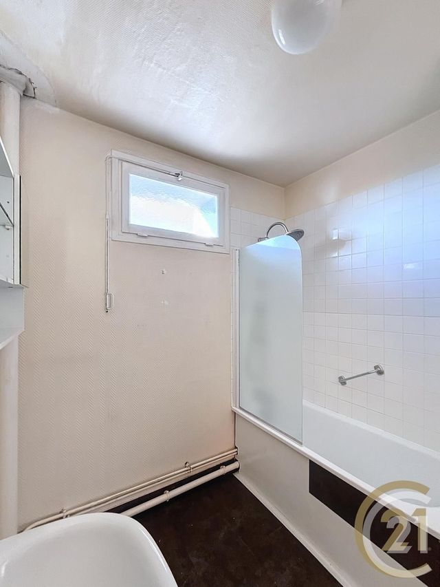 Appartement F6 &agrave; louer - 6 pi&egrave;ces - 104 m2 - Rouen - 76 - HAUTE-NORMANDIE