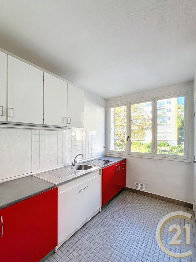 Appartement F6 &agrave; louer - 6 pi&egrave;ces - 104 m2 - Rouen - 76 - HAUTE-NORMANDIE