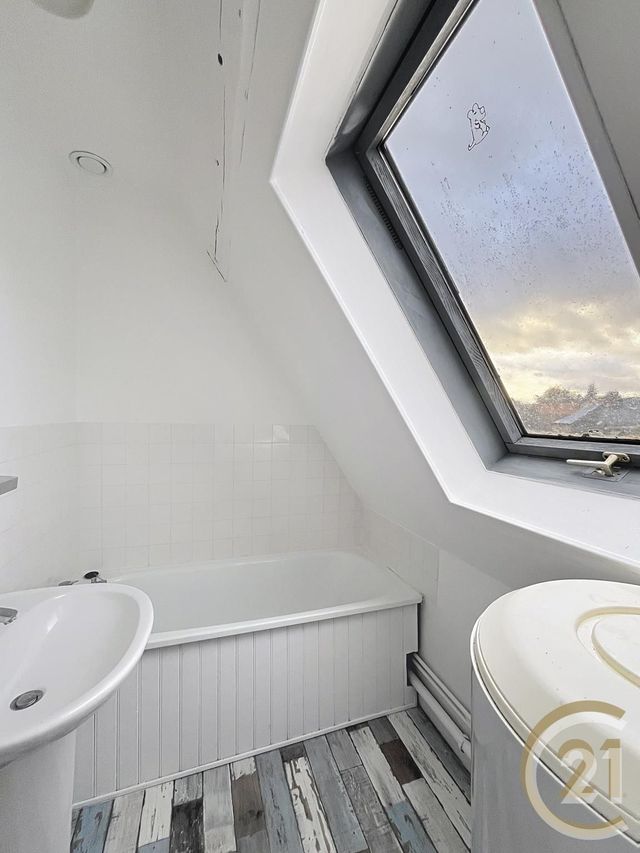 Appartement F1 à louer - 1 pièce - 19,50 m2 - Pont De L Arche - 27 - HAUTE-NORMANDIE