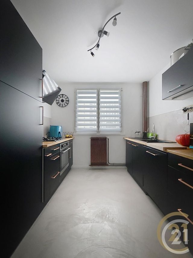 Afficher la photo en grand Appartement F6 à vendre - 5 pièces - 109,53 m2 - Maromme - 76 - HAUTE-NORMANDIE