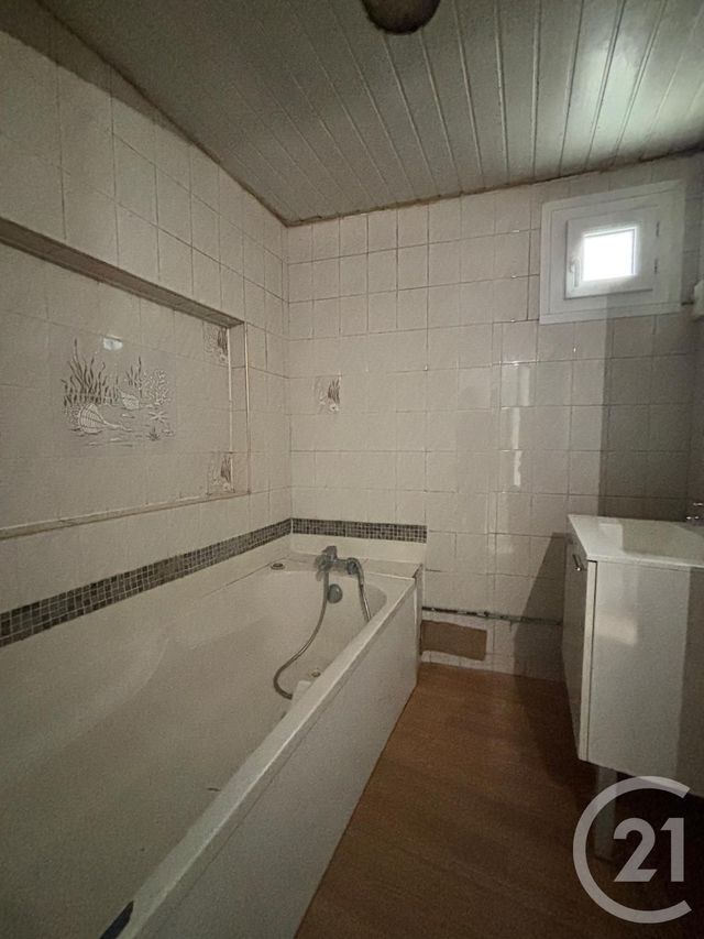 Maison à vendre - 4 pièces - 137,20 m2 - Deville Les Rouen - 76 - HAUTE-NORMANDIE