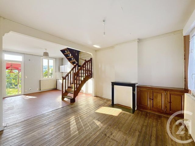 Maison à louer - 4 pièces - 80 m2 - Deville Les Rouen - 76 - HAUTE-NORMANDIE