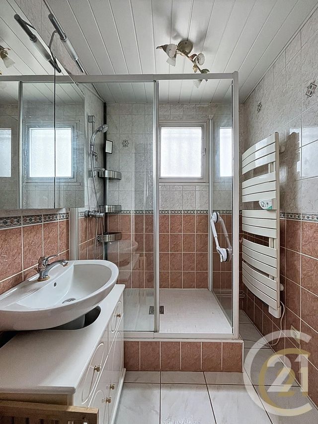 Maison à vendre - 6 pièces - 119 m2 - Le Petit Quevilly - 76 - HAUTE-NORMANDIE