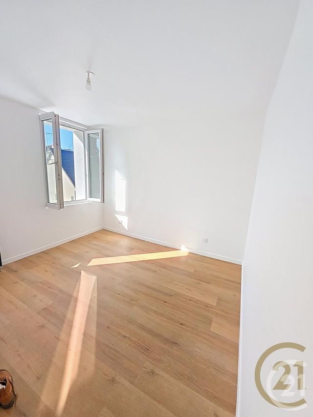 Maison à louer - 5 pièces - 76,90 m2 - Deville Les Rouen - 76 - HAUTE-NORMANDIE