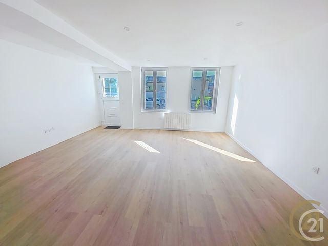 Maison à louer - 5 pièces - 76,90 m2 - Deville Les Rouen - 76 - HAUTE-NORMANDIE