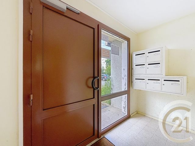 Appartement T3 à vendre - 3 pièces - 60 m2 - Deville Les Rouen - 76 - HAUTE-NORMANDIE