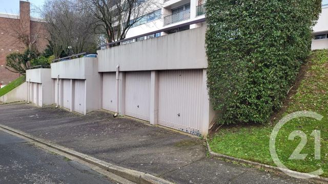 Afficher la photo en grand Parking à vendre - 13,50 m2 - Deville Les Rouen - 76 - HAUTE-NORMANDIE