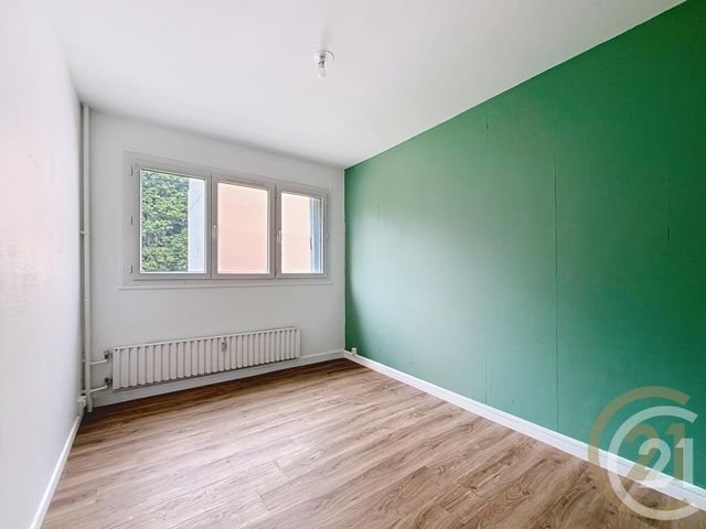 Afficher la photo en grand Appartement F4 à louer - 4 pièces - 74,65 m2 - Canteleu - 76 - HAUTE-NORMANDIE