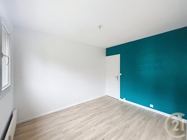 Afficher la photo en grand Appartement F4 à louer - 4 pièces - 74,65 m2 - Canteleu - 76 - HAUTE-NORMANDIE