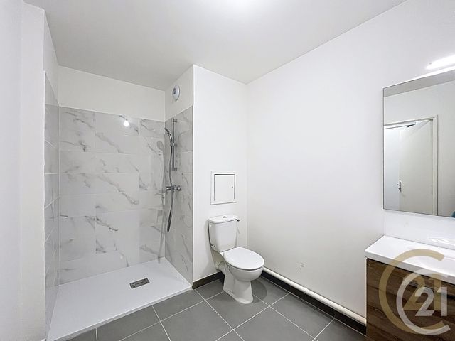 Appartement F2 à louer - 2 pièces - 45 m2 - Deville Les Rouen - 76 - HAUTE-NORMANDIE