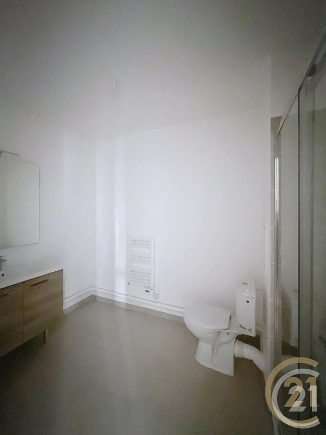 Appartement F2 &agrave; louer - 2 pi&egrave;ces - 40,68 m2 - Deville Les Rouen - 76 - HAUTE-NORMANDIE