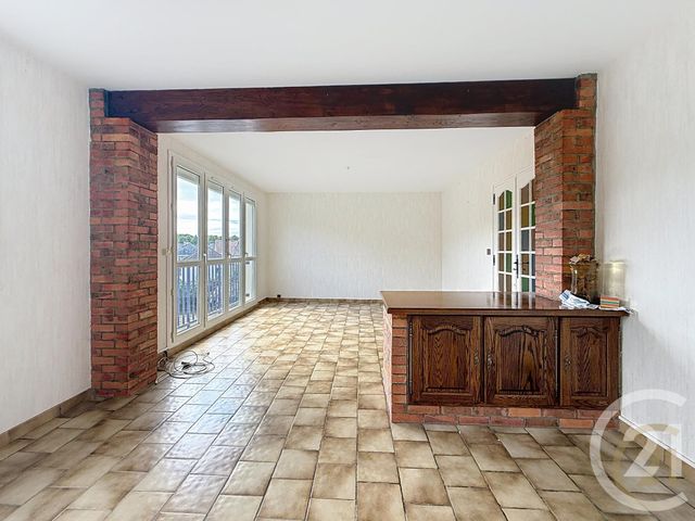 Afficher la photo en grand Appartement F3 à vendre - 4 pièces - 71,21 m2 - Maromme - 76 - HAUTE-NORMANDIE