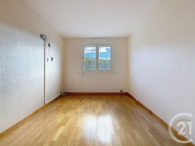 Afficher la photo en grand Appartement F3 à vendre - 4 pièces - 71,21 m2 - Maromme - 76 - HAUTE-NORMANDIE