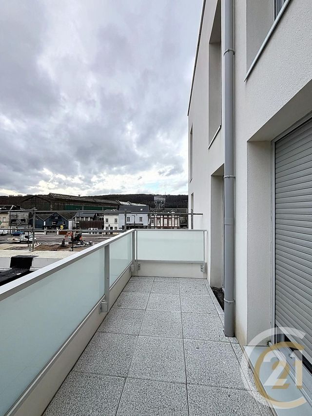 Appartement F3 &agrave; louer - 3 pi&egrave;ces - 58,67 m2 - Deville Les Rouen - 76 - HAUTE-NORMANDIE