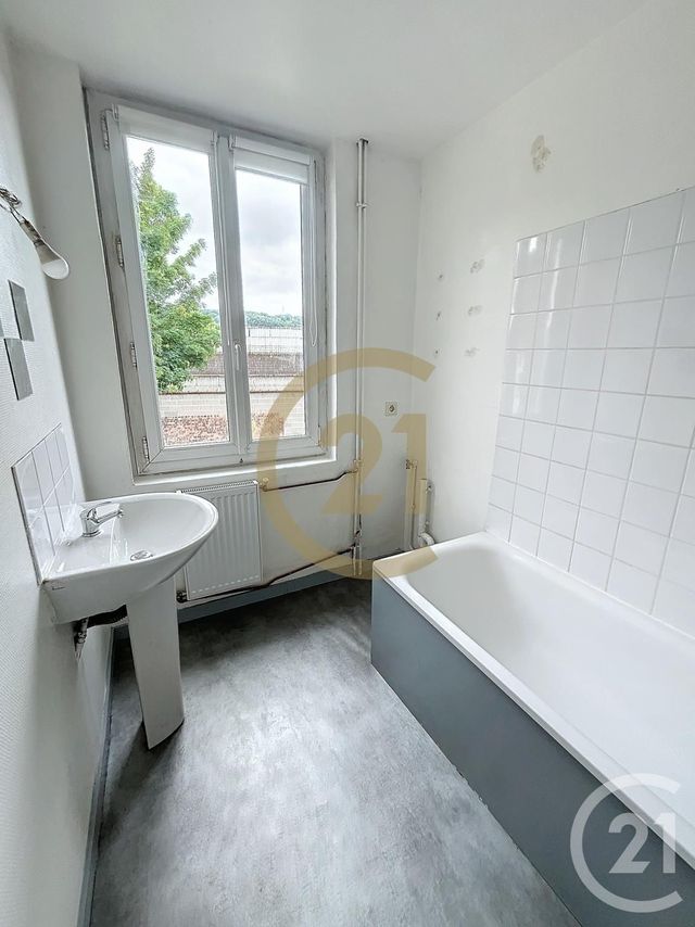 Maison à louer - 3 pièces - 66,15 m2 - Deville Les Rouen - 76 - HAUTE-NORMANDIE