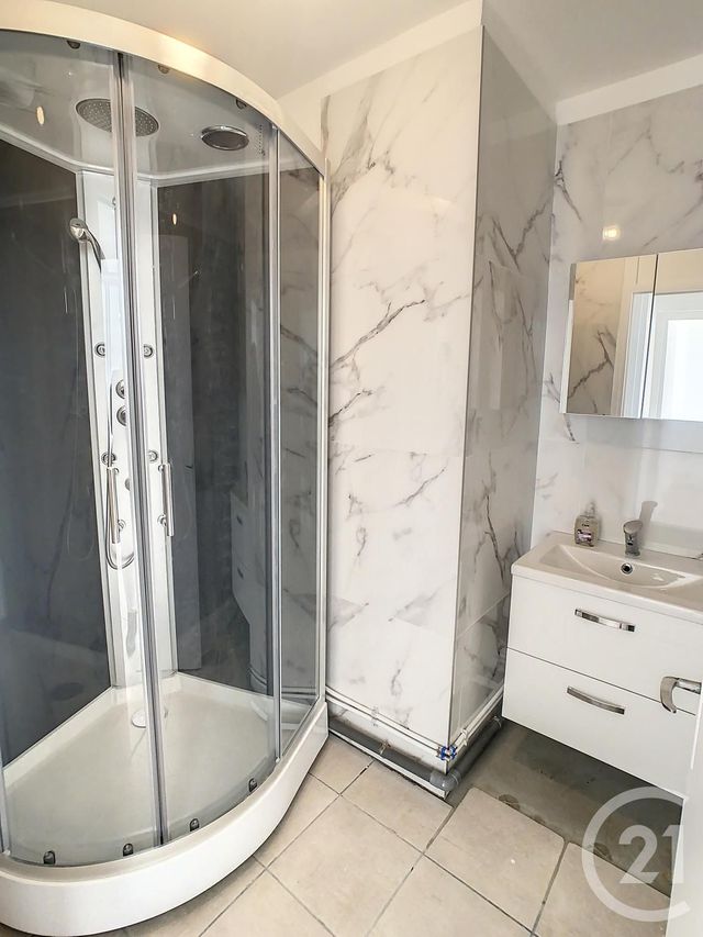 Afficher la photo en grand Appartement F3 à louer - 3 pièces - 55,31 m2 - Sotteville Les Rouen - 76 - HAUTE-NORMANDIE