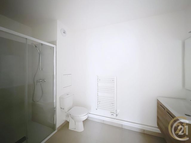 Appartement F2 &agrave; louer - 2 pi&egrave;ces - 57,89 m2 - Deville Les Rouen - 76 - HAUTE-NORMANDIE