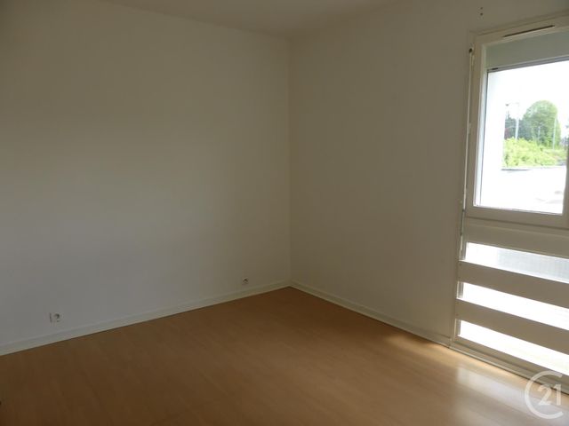 Appartement F3 à louer - 3 pièces - 67 m2 - Deville Les Rouen - 76 - HAUTE-NORMANDIE