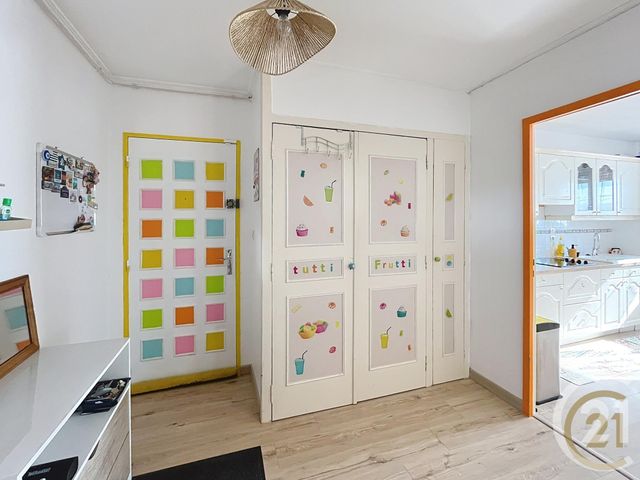 Appartement F3 à louer - 3 pièces - 64,20 m2 - Deville Les Rouen - 76 - HAUTE-NORMANDIE