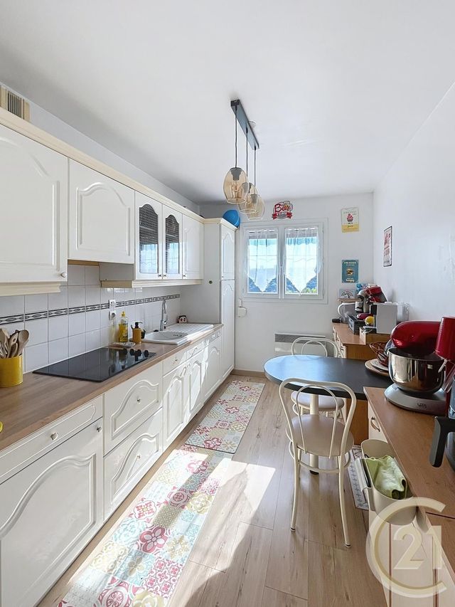 Appartement F3 à louer - 3 pièces - 64,20 m2 - Deville Les Rouen - 76 - HAUTE-NORMANDIE