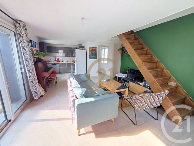 Maison &agrave; louer - 3 pi&egrave;ces - 57,05 m2 - Deville Les Rouen - 76 - HAUTE-NORMANDIE