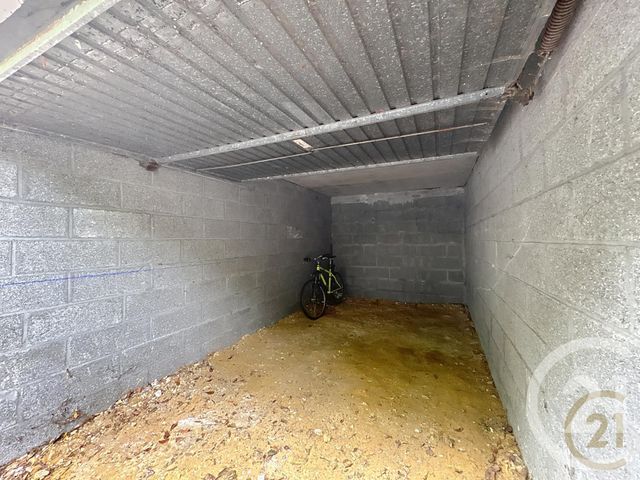 Parking à vendre - 13 m2 - Deville Les Rouen - 76 - HAUTE-NORMANDIE