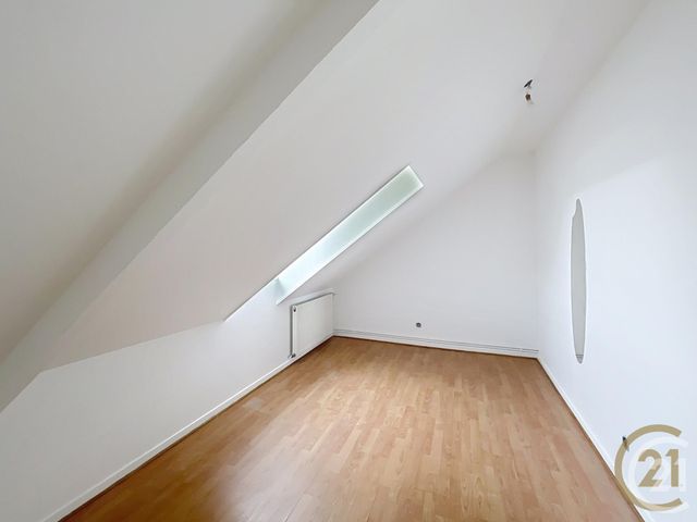 Maison &agrave; louer - 4 pi&egrave;ces - 65 m2 - Deville Les Rouen - 76 - HAUTE-NORMANDIE