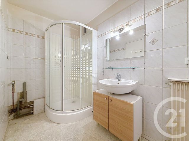 Appartement F5 &agrave; vendre - 5 pi&egrave;ces - 83 m2 - Deville Les Rouen - 76 - HAUTE-NORMANDIE