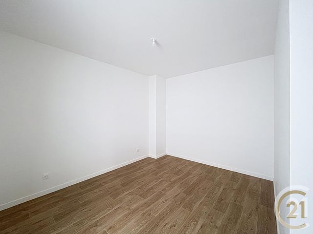 Appartement &agrave; louer - 2 pi&egrave;ces - 43,22 m2 - Deville Les Rouen - 76 - HAUTE-NORMANDIE