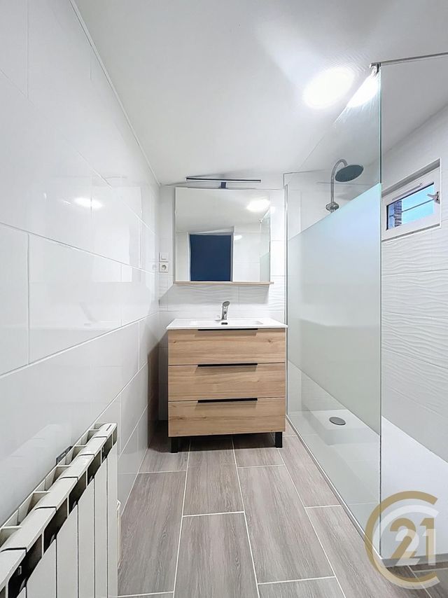 Maison &agrave; louer - 3 pi&egrave;ces - 48,47 m2 - Heugleville Sur Scie - 76 - HAUTE-NORMANDIE