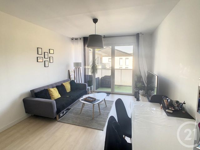 Appartement F2 &agrave; louer - 2 pi&egrave;ces - 39,75 m2 - Le Houlme - 76 - HAUTE-NORMANDIE