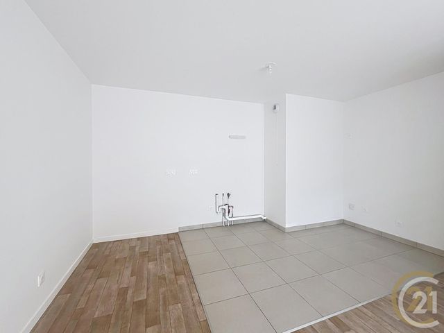 Appartement T3 &agrave; louer - 3 pi&egrave;ces - 51,20 m2 - Deville Les Rouen - 76 - HAUTE-NORMANDIE