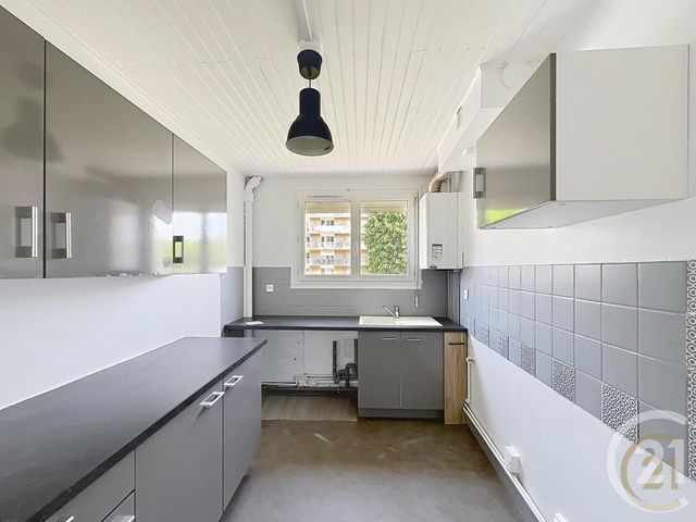 Appartement F3 &agrave; louer - 3 pi&egrave;ces - 67,48 m2 - Maromme - 76 - HAUTE-NORMANDIE