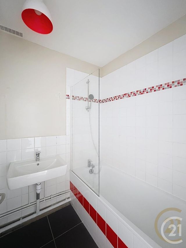 Appartement F3 &agrave; louer - 3 pi&egrave;ces - 67,48 m2 - Maromme - 76 - HAUTE-NORMANDIE