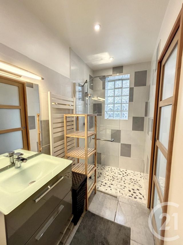 Maison &agrave; louer - 4 pi&egrave;ces - 70,15 m2 - Maromme - 76 - HAUTE-NORMANDIE