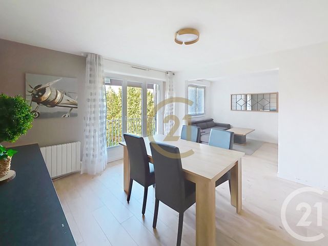 Appartement F4 &agrave; louer - 4 pi&egrave;ces - 75,08 m2 - Deville Les Rouen - 76 - HAUTE-NORMANDIE