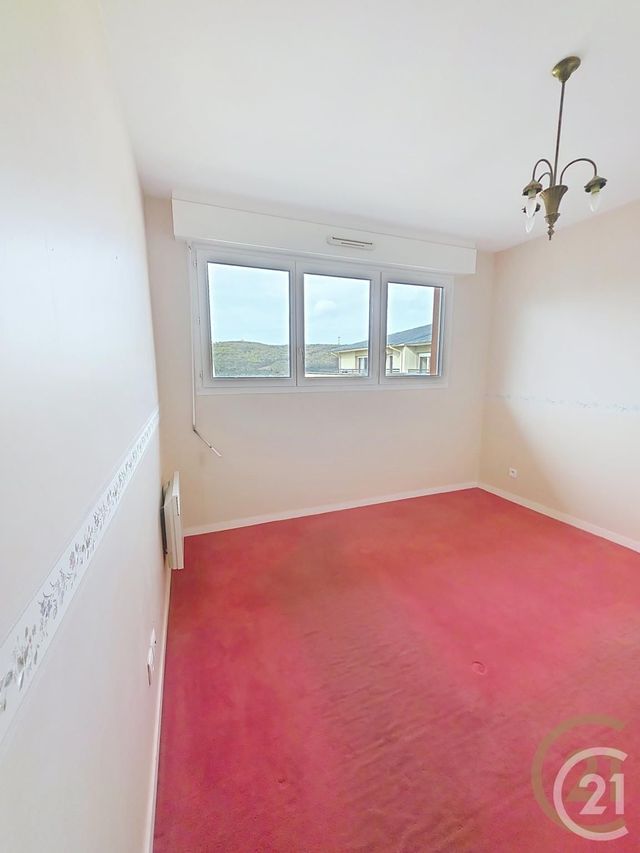 Appartement F4 &agrave; louer - 4 pi&egrave;ces - 73,23 m2 - Deville Les Rouen - 76 - HAUTE-NORMANDIE