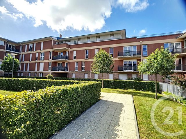 Appartement F4 &agrave; louer - 4 pi&egrave;ces - 73,23 m2 - Deville Les Rouen - 76 - HAUTE-NORMANDIE