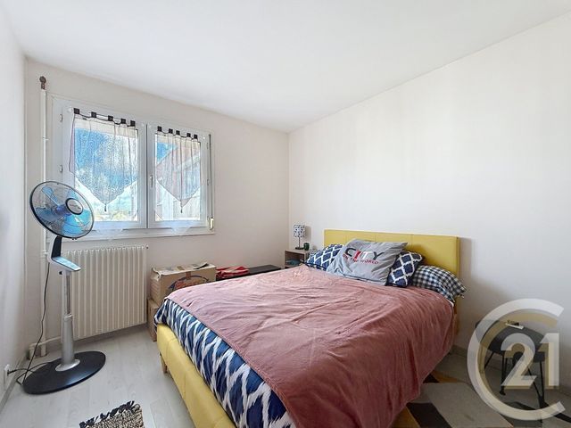 Appartement F3 bis &agrave; vendre - 4 pi&egrave;ces - 80,55 m2 - Deville Les Rouen - 76 - HAUTE-NORMANDIE