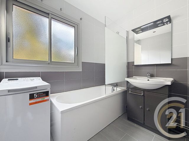 Appartement F5 &agrave; vendre - 5 pi&egrave;ces - 92,90 m2 - Deville Les Rouen - 76 - HAUTE-NORMANDIE