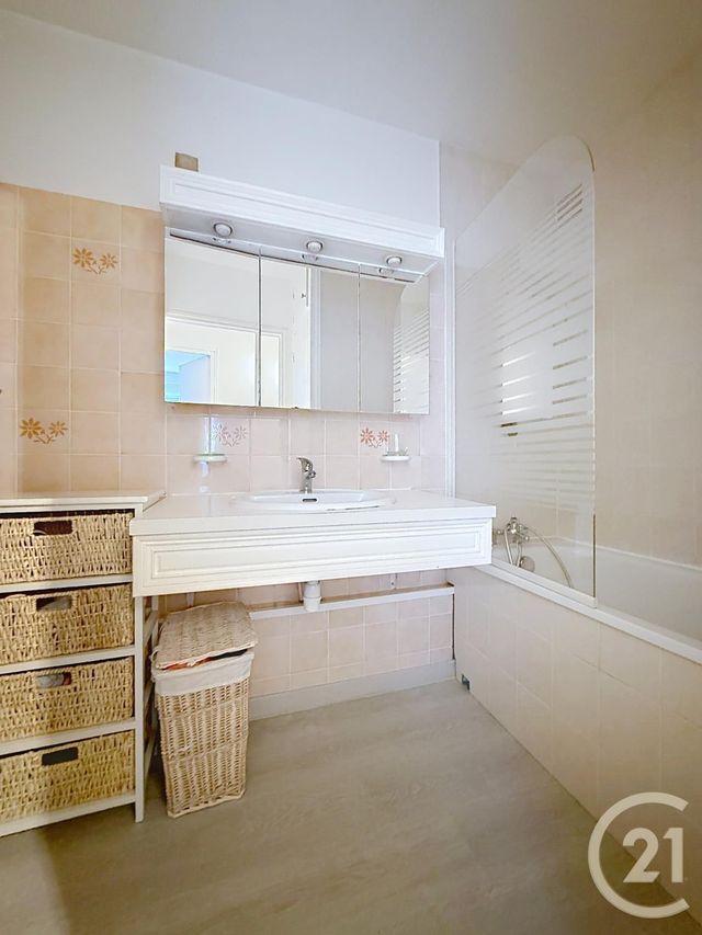 Appartement F5 &agrave; vendre - 5 pi&egrave;ces - 86,86 m2 - Deville Les Rouen - 76 - HAUTE-NORMANDIE