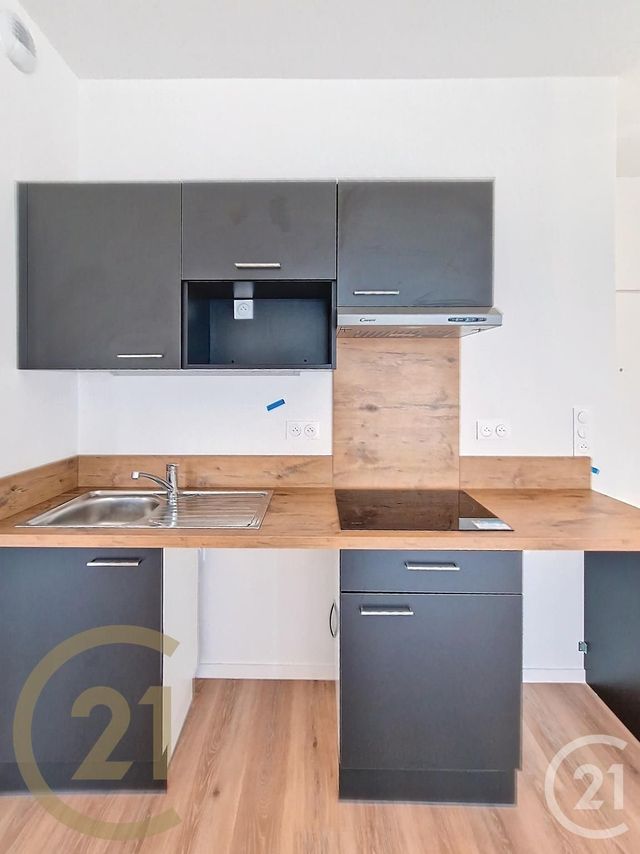 Appartement F2 &agrave; louer - 2 pi&egrave;ces - 43,75 m2 - Deville Les Rouen - 76 - HAUTE-NORMANDIE