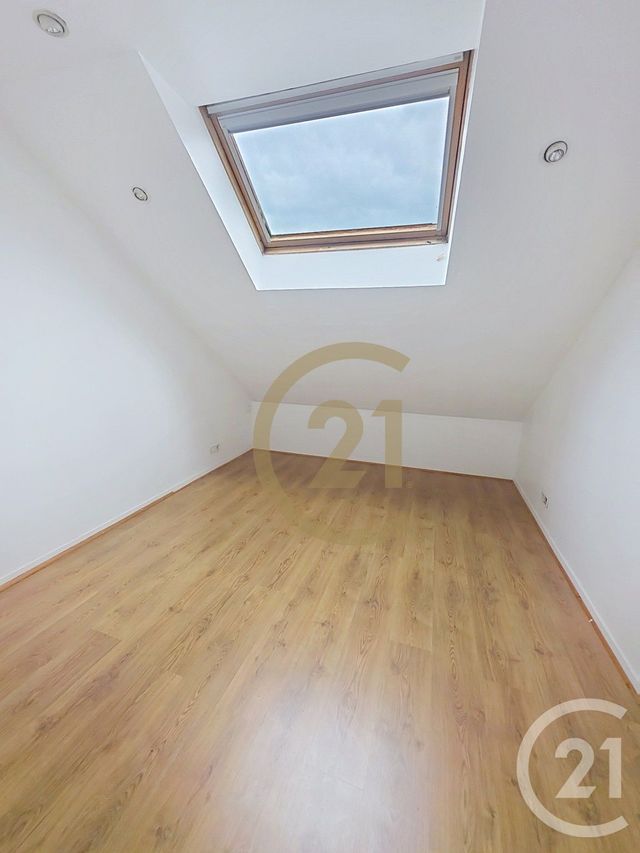 Appartement F5 &agrave; louer - 5 pi&egrave;ces - 139,27 m2 - Malaunay - 76 - HAUTE-NORMANDIE