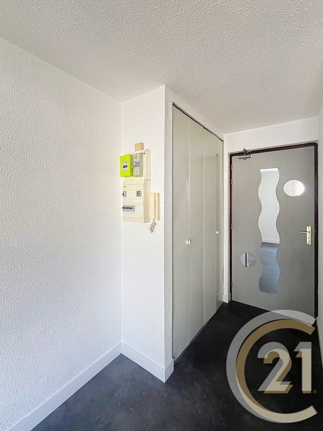 Appartement F1 &agrave; louer - 1 pi&egrave;ce - 15,01 m2 - Deville Les Rouen - 76 - HAUTE-NORMANDIE