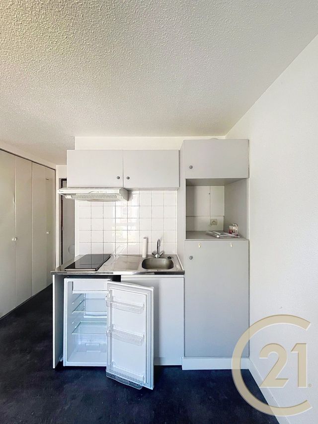 Appartement F1 &agrave; louer - 1 pi&egrave;ce - 15,01 m2 - Deville Les Rouen - 76 - HAUTE-NORMANDIE