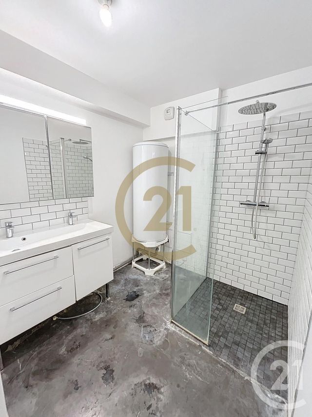 Appartement F3 &agrave; louer - 3 pi&egrave;ces - 68,14 m2 - Malaunay - 76 - HAUTE-NORMANDIE