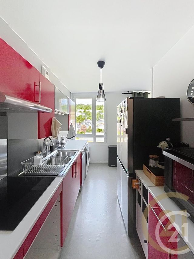 Appartement F3 &agrave; louer - 3 pi&egrave;ces - 70,80 m2 - Deville Les Rouen - 76 - HAUTE-NORMANDIE